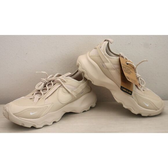 Nike HF1055-133 Women's Sz 11 Sanddrift/Beige TC 7900 Walking/Hiking Shoes - Picture 1 of 13